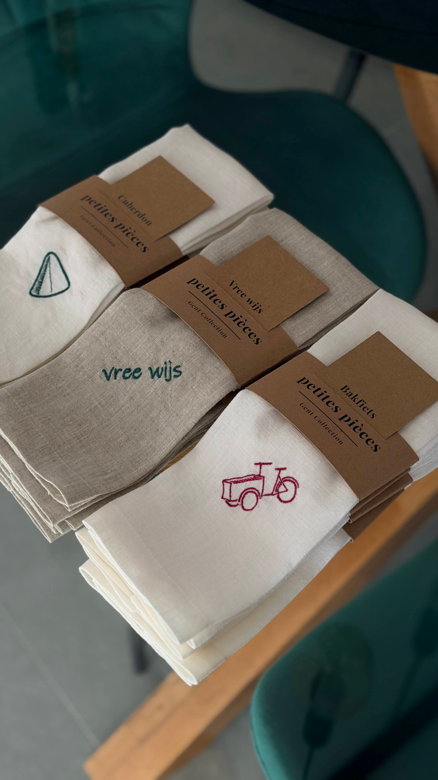 Servet Bordeaux borduurwerk